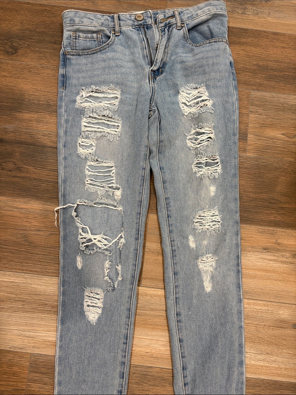 Forever 21 Light Blue Distressed Women’s Jeans sz 24